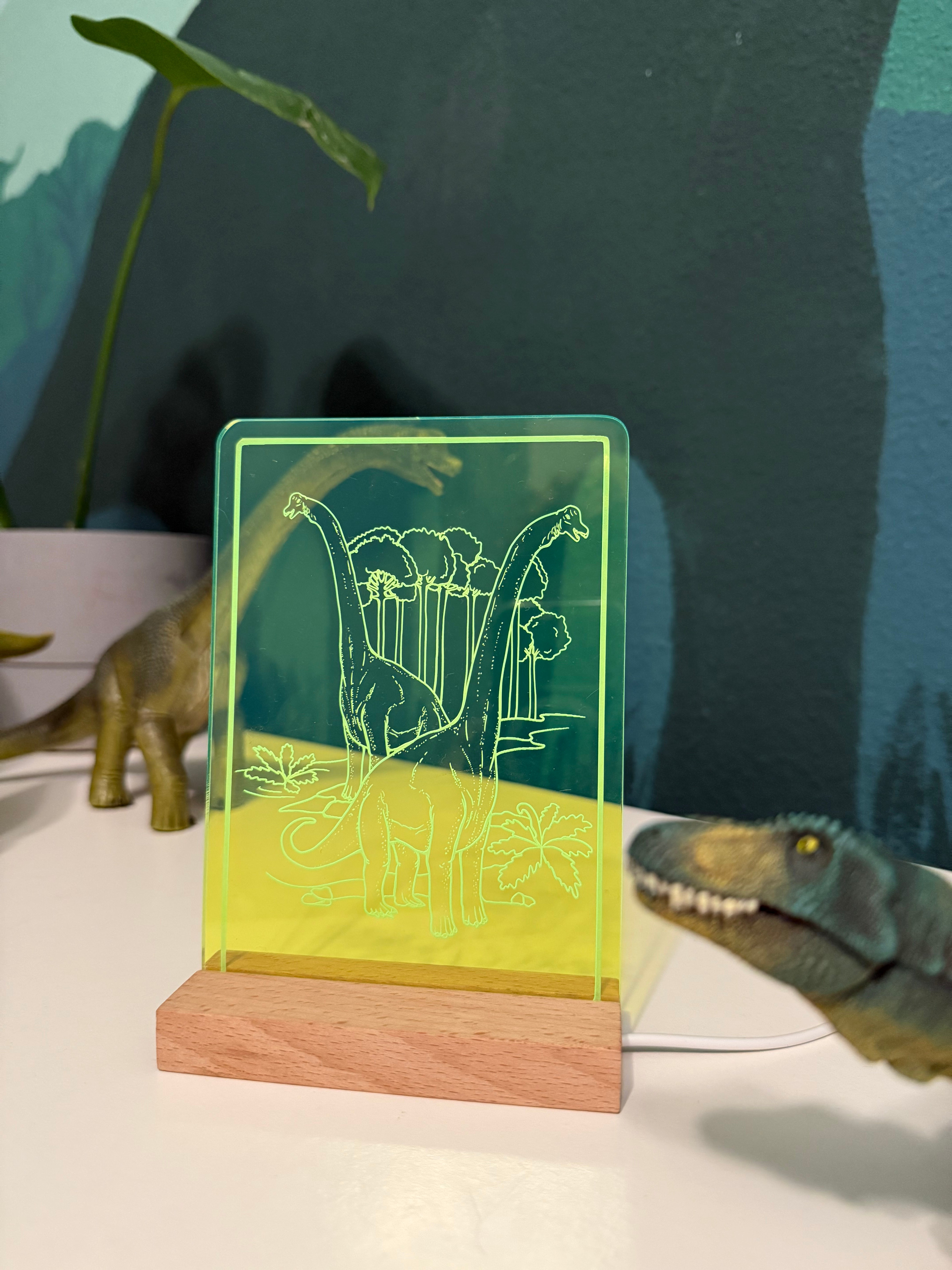 LED Nachtlicht für Kinder mit Namen – Personalisierte Acryl Lampe mit Holzsockel – Geschenk Babyzimmer, Einschulung, Geburtstag