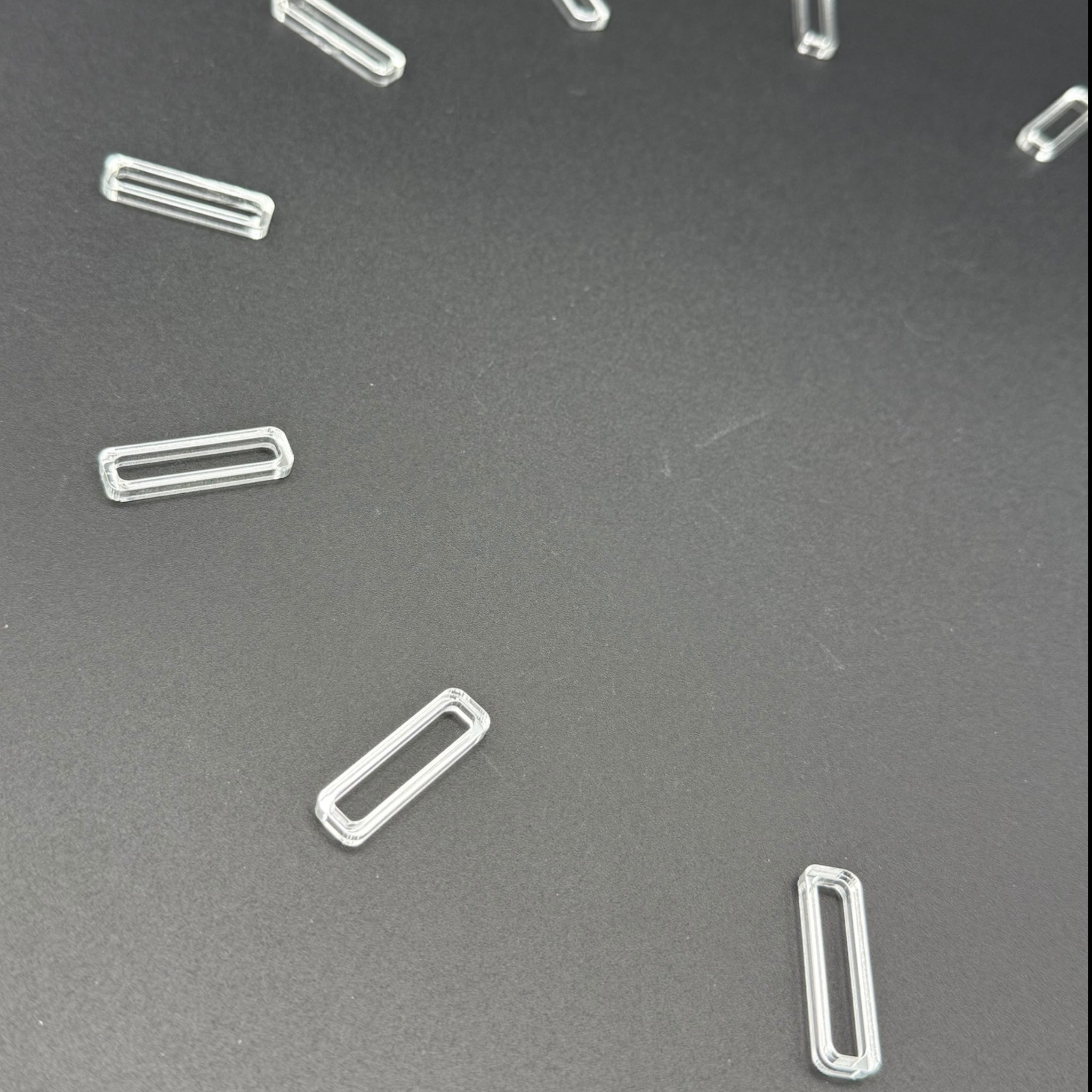 DIY Uhr mit rechteckigen Markern – Frame Line Design aus Spiegelacryl
