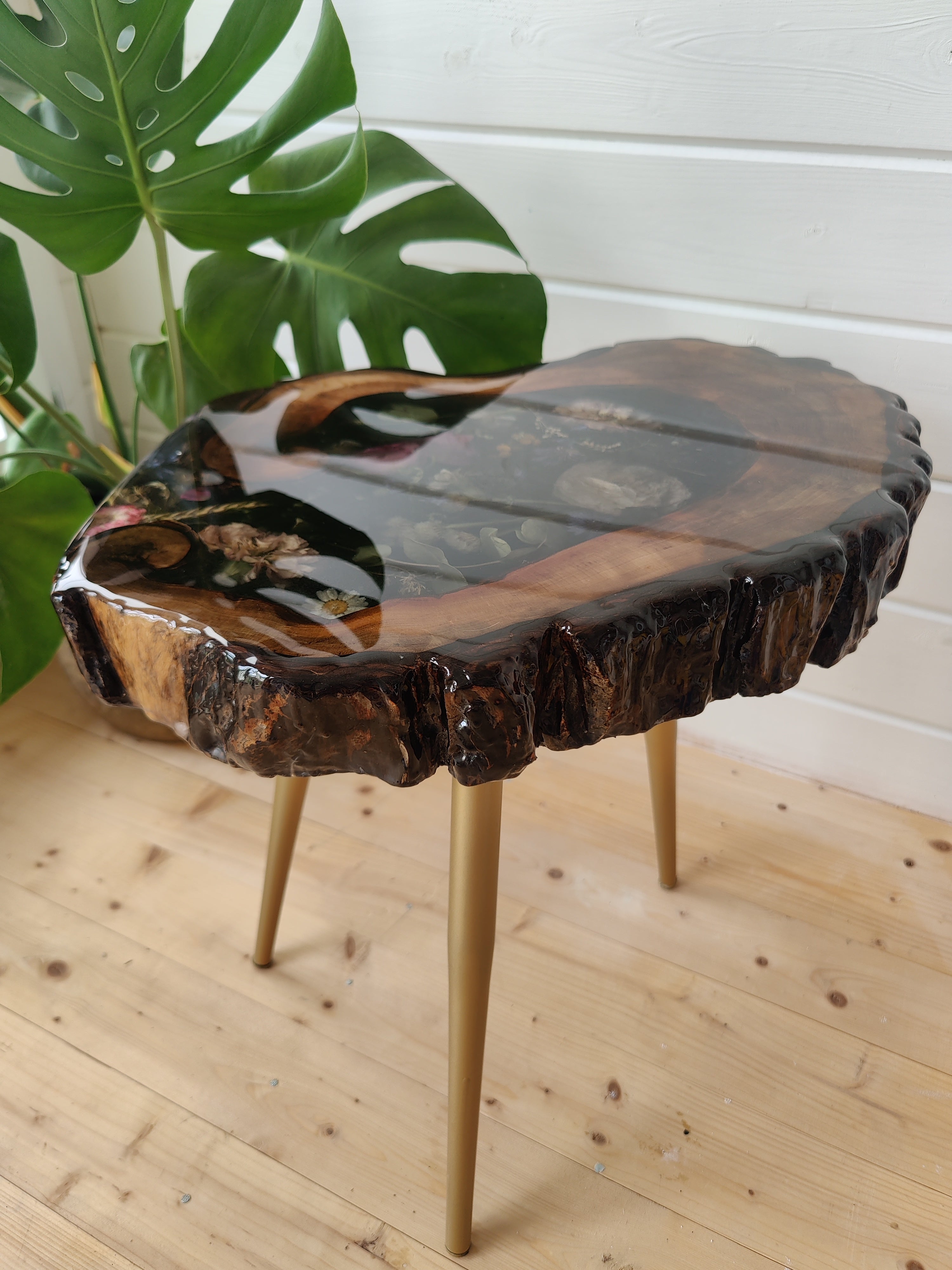 Set Beistelltische aus Walnuss und Blumen