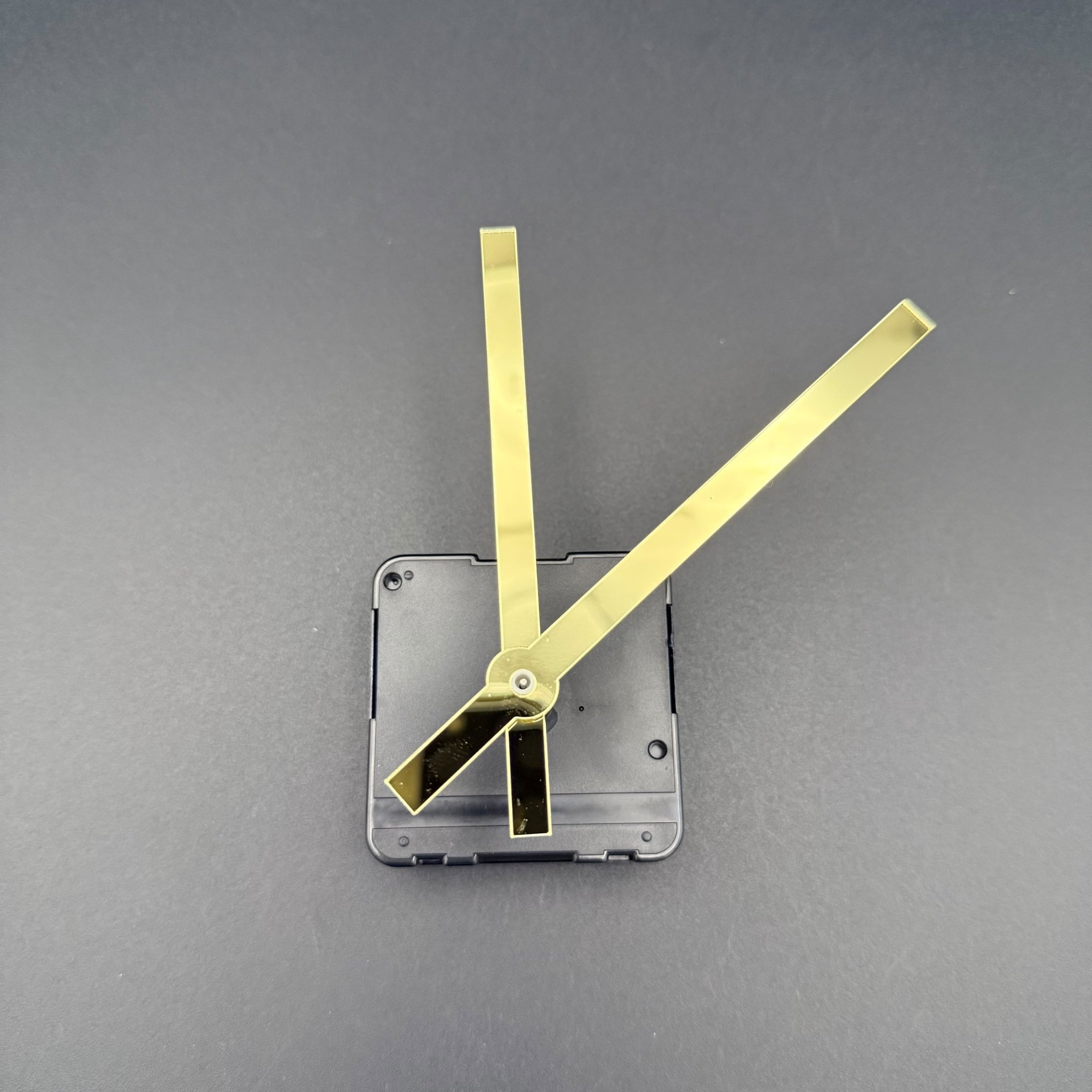 Uhrzeiger "Klassik" aus Spiegelacryl