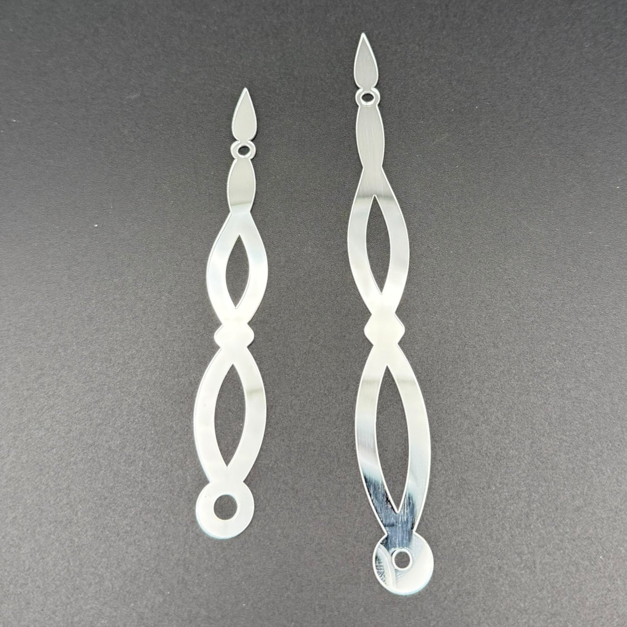 Spiegelacryl Uhrenzeiger – Filigranes Mandala-Design für DIY-Uhren