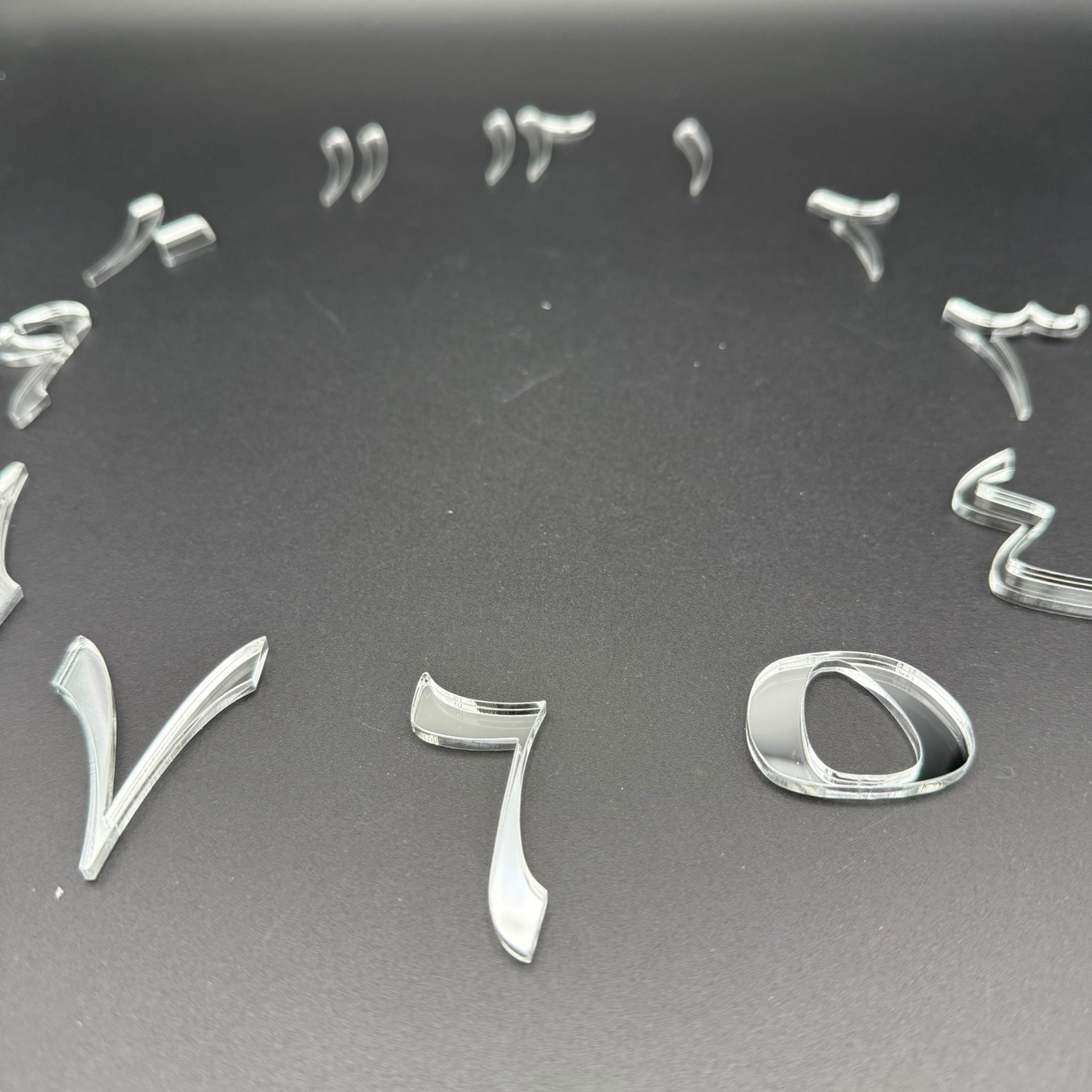 ORIENTA Design Uhrziffern | Arabische Zahlen aus Acrylglas für moderne DIY Projekte | Gold & silber